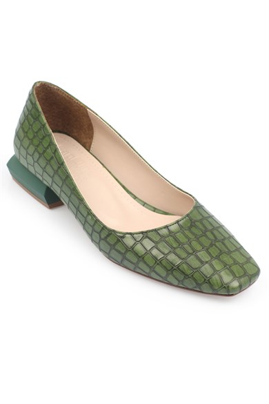 Capone Yeşil Küt Burunlu Kroko Desenli Mat Kısa Topuklu Kadın Ayakkabı